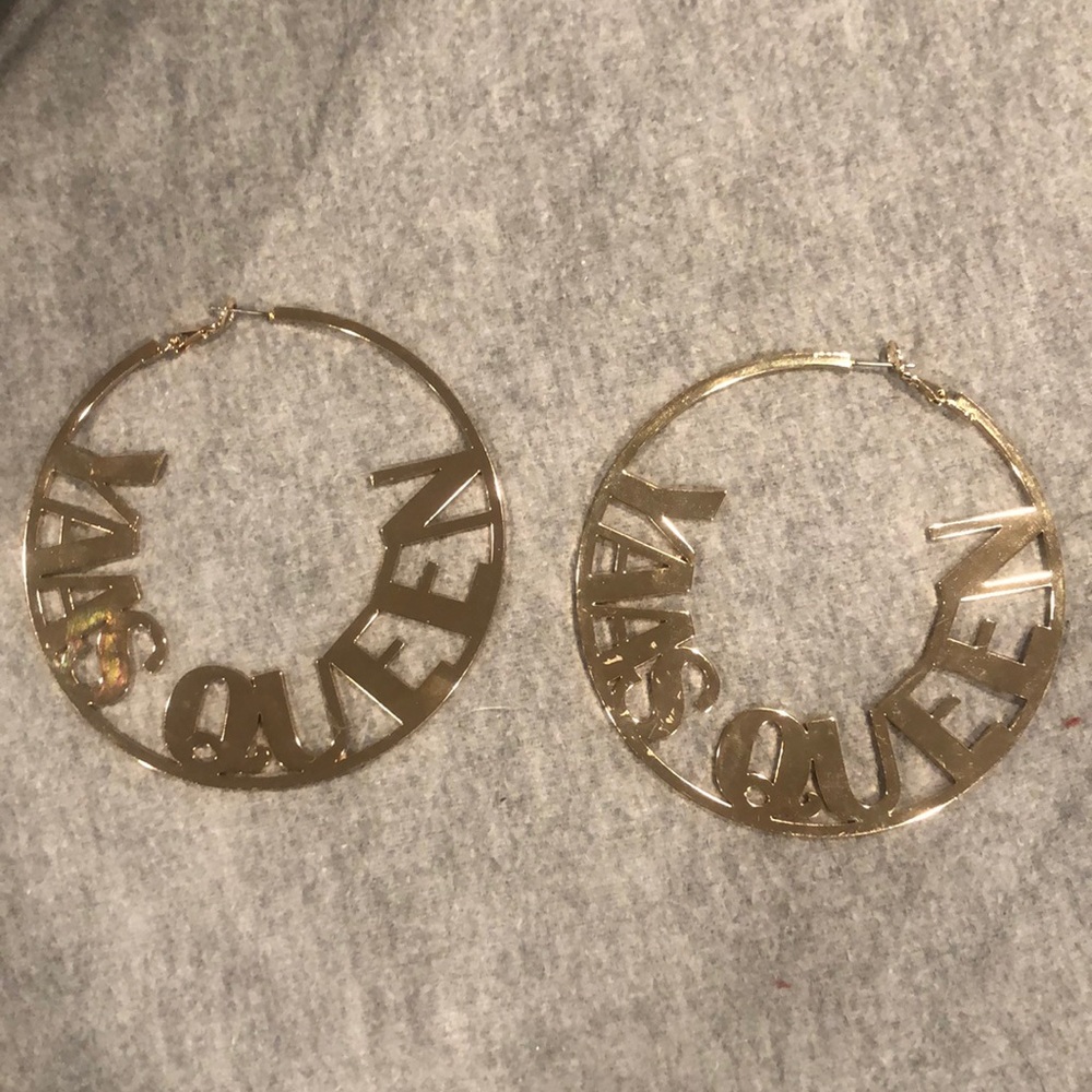 Thalia Soldi YAAS QUEEN hoops (3 inches)